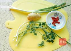 鲫鱼奶白汤的做法图解2