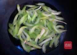 西芹炒蛏肉的做法图解2