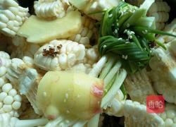 玉米炖猪蹄的做法图解4