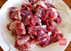 土豆泥球烧牛肉的做法图解1