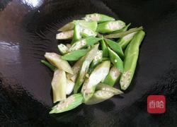 秋葵炒鸡蛋的做法图解6