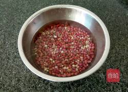红豆薏米粥的做法图解2