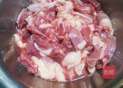 茶树菇子姜鸭的做法图解1