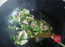 猪肉酸菜炒粉条的做法图解2