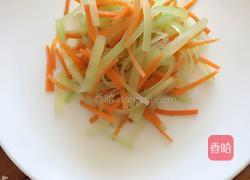 凉拌莴笋胡萝卜丝的做法图解5