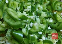 青椒回锅肉的做法图解2