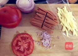 番茄火腿奶酪蛋卷的做法图解2