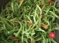 双椒红薯梗的做法图解5