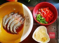 蒜蓉蒸虾的做法图解1