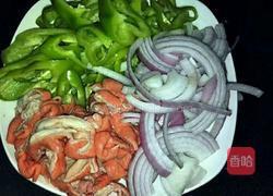 尖椒溜肥肠的做法图解1