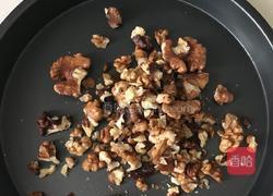 核桃面包的做法图解1