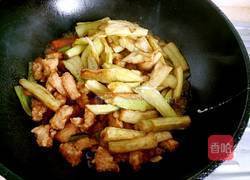 肉段烧茄子的做法图解17