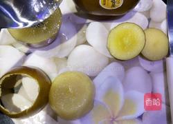 猕猴桃圣女果汁的做法图解2