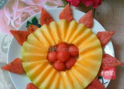 太阳造型的水果拼盘的做法图解5