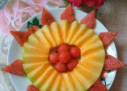 太阳造型的水果拼盘