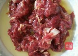 酸豆角酸姜爆炒牛肉的做法图解4