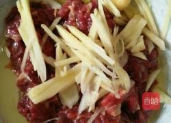 酸豆角酸姜爆炒牛肉的做法图解5