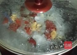 银耳莲子红枣 汤的做法图解6