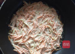 胡萝卜土豆煎饼的做法图解2