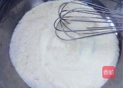 椰汁糕的做法图解1