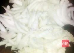 白菜梗炒肉的做法图解2