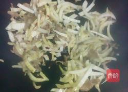 白菜梗炒肉的做法图解4
