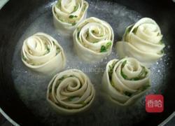 火红玫瑰饺的做法图解6