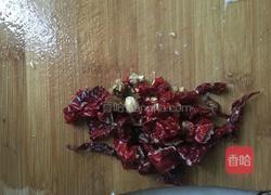 酸菜毛豆的做法图解2