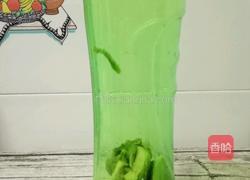 蜂蜜牛油果奶昔的做法图解4