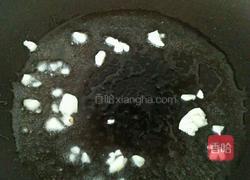 大肠咸菜面的做法图解2