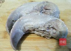 红椒炒猪舌的做法图解2