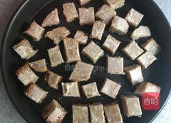 生菜面包沙拉的做法图解3