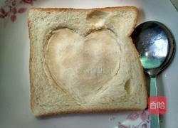 鸡蛋煎面包片的做法图解2