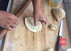 家常葱花饼的做法图解5