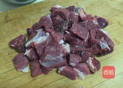 土豆烧牛腱子的做法图解3