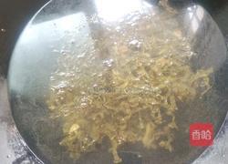 平菇酸菜肉片汤的做法图解4