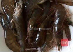 西芹白果炒虾仁的做法图解1