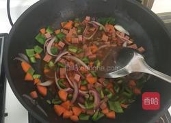 午餐肉炒方便面的做法图解7