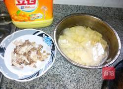 土豆炒腊肉的做法图解1