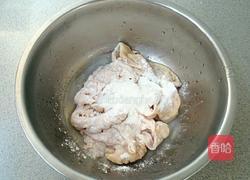 青椒爆肥肠的做法图解2