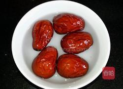 蜂蜜雪梨银耳羹的做法图解2