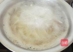 小肠瘦肉汤的做法图解4