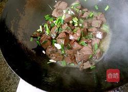 猪红煲的做法图解3