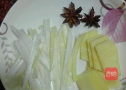 茶树菇炖鸡的做法图解2