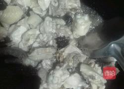茶树菇炖鸡的做法图解7
