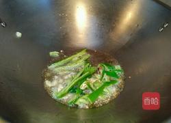 辣椒炒苦瓜的做法图解4