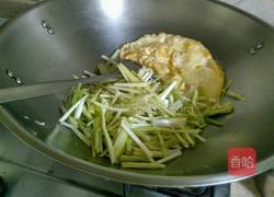 韭黄炒鸡蛋的做法图解4