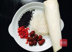 山药香米粥的做法图解1