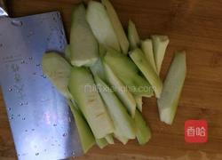 丝瓜炒鸡蛋的做法图解2