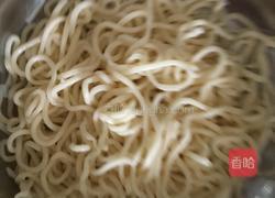 杏鲍姑肉酱面的做法图解2